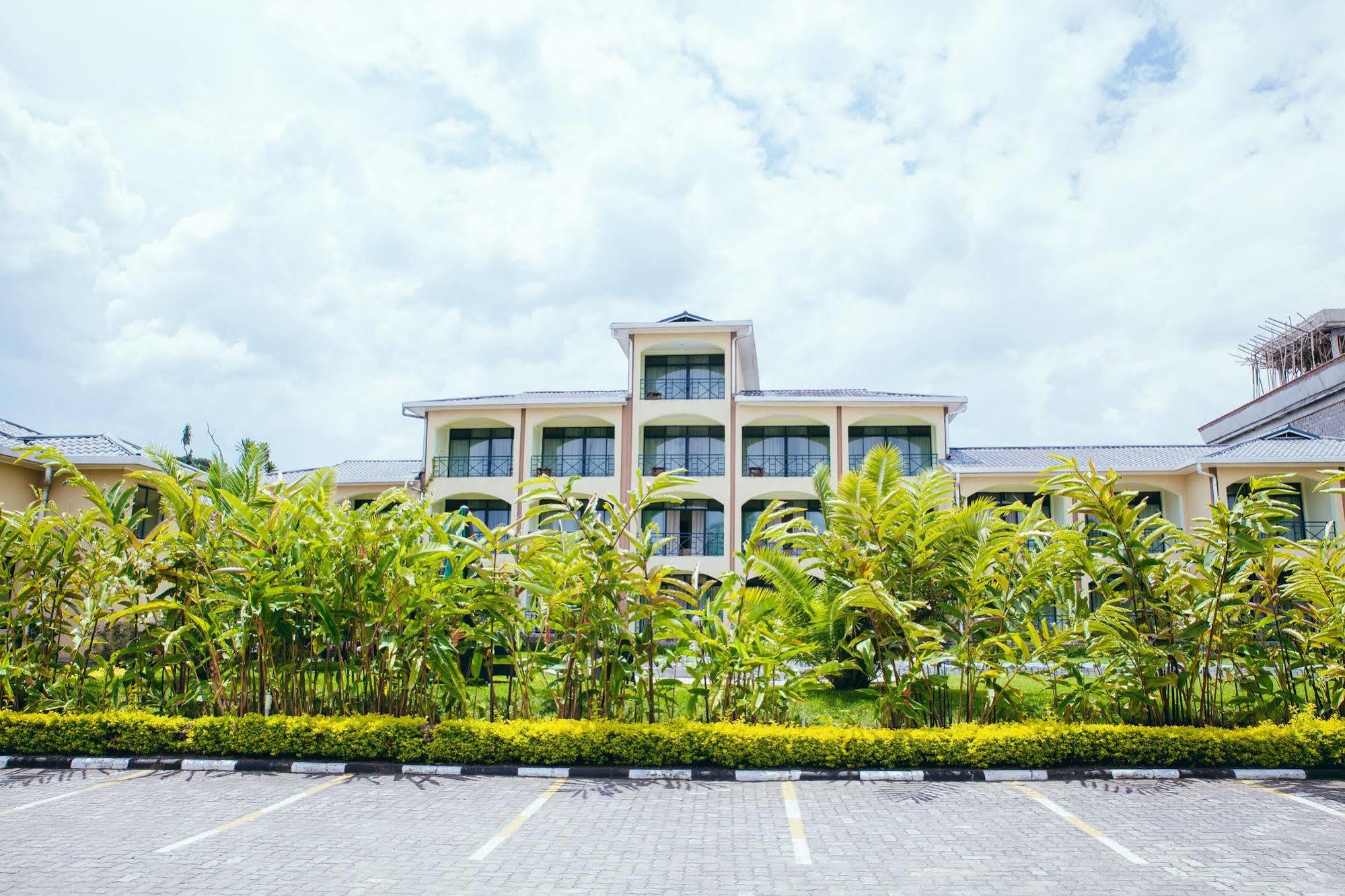 Gorillas Volcanoes Hotel Ruhengeri Ngoại thất bức ảnh