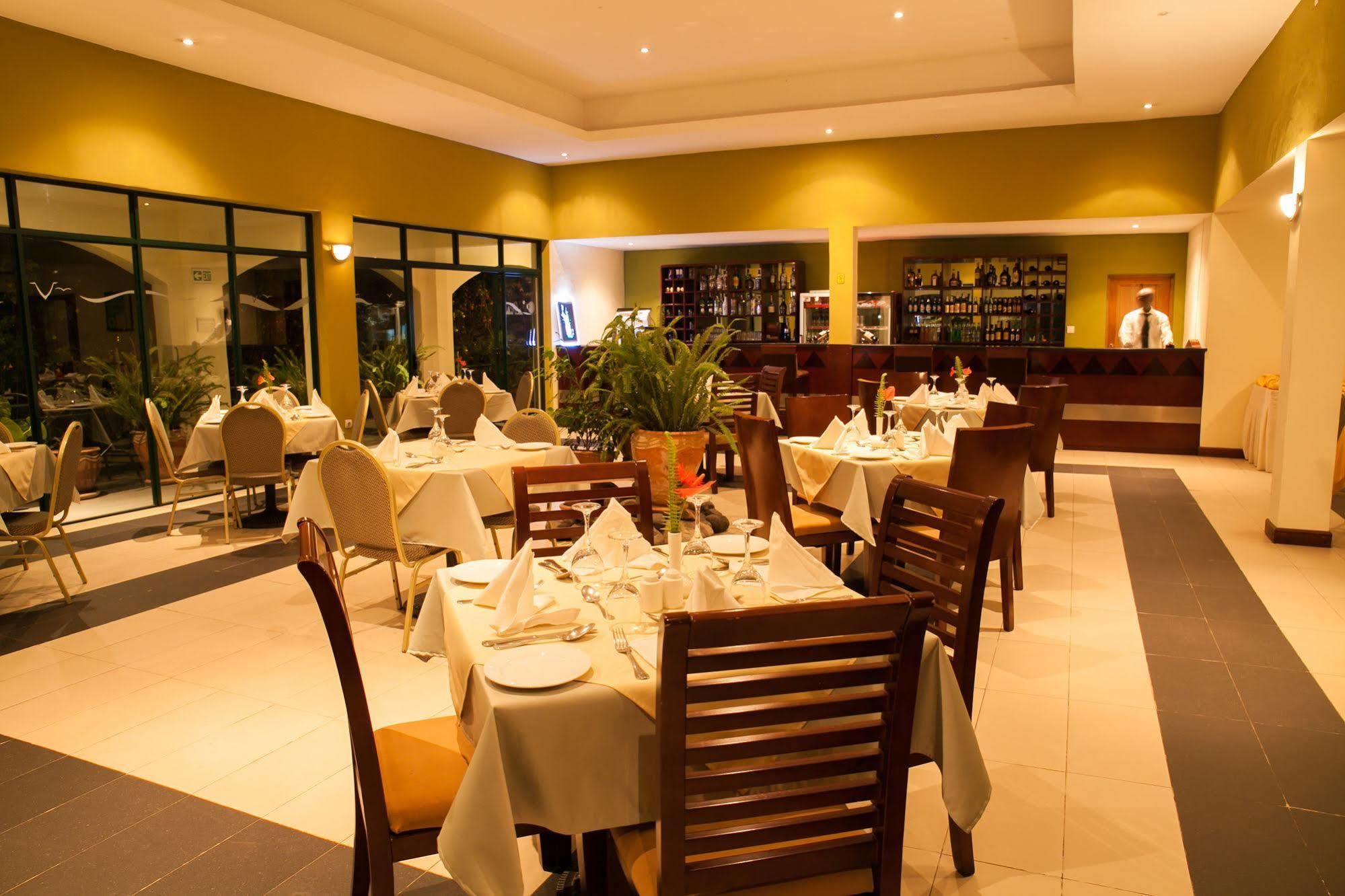 Gorillas Volcanoes Hotel Ruhengeri Ngoại thất bức ảnh
