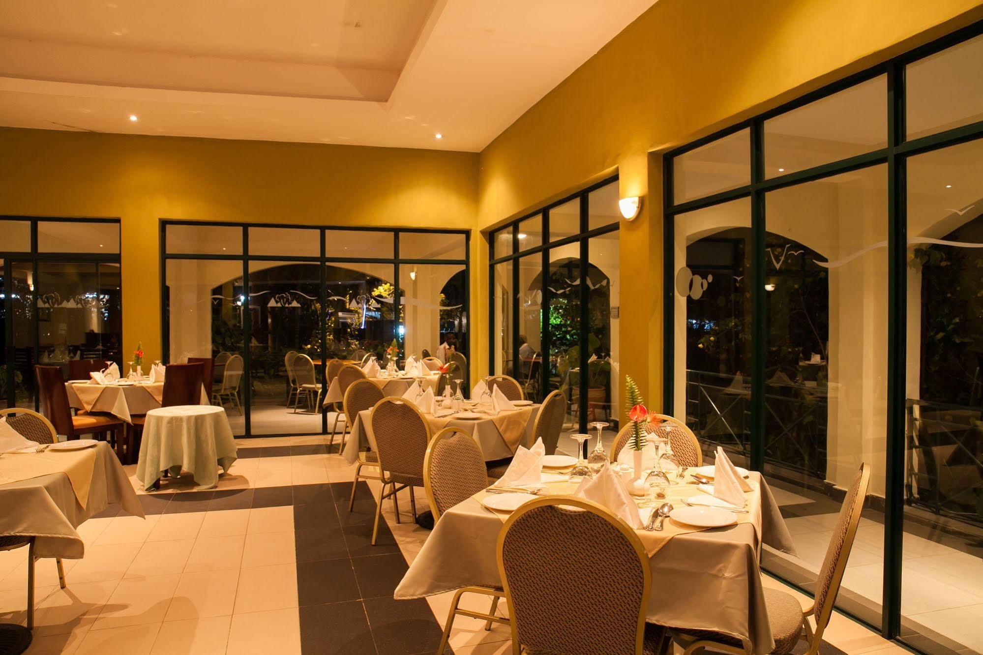 Gorillas Volcanoes Hotel Ruhengeri Ngoại thất bức ảnh