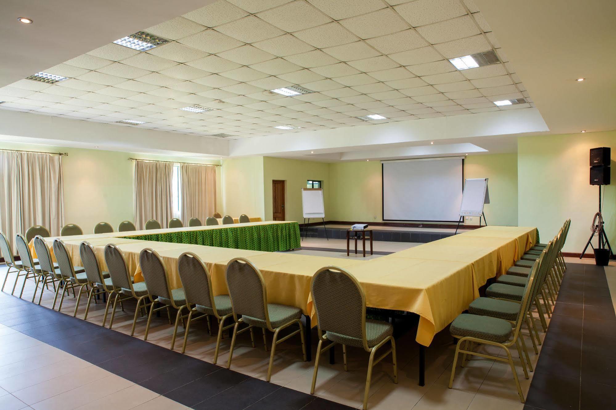 Gorillas Volcanoes Hotel Ruhengeri Ngoại thất bức ảnh
