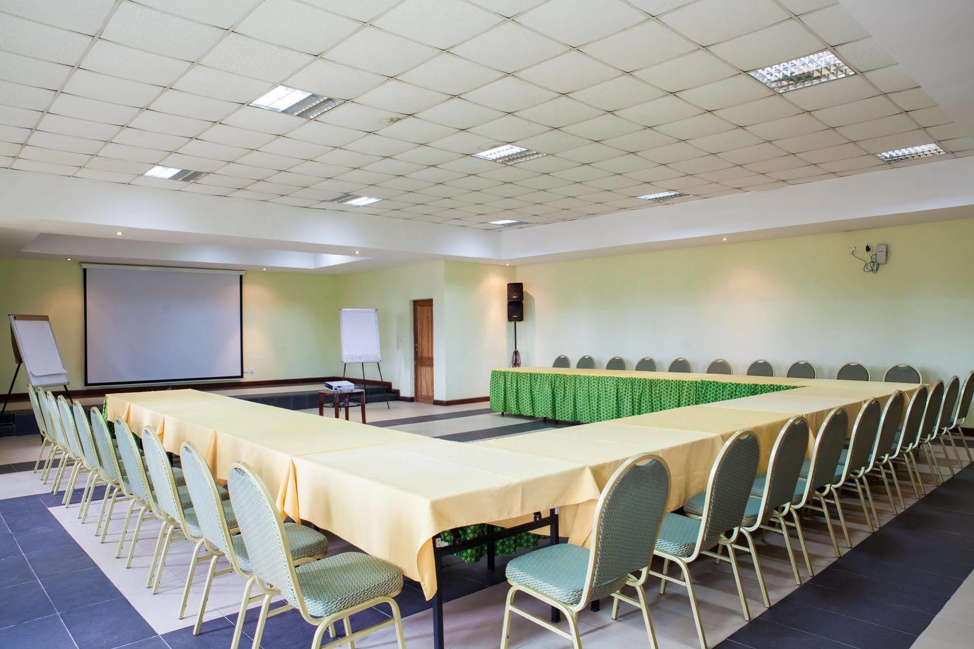 Gorillas Volcanoes Hotel Ruhengeri Ngoại thất bức ảnh