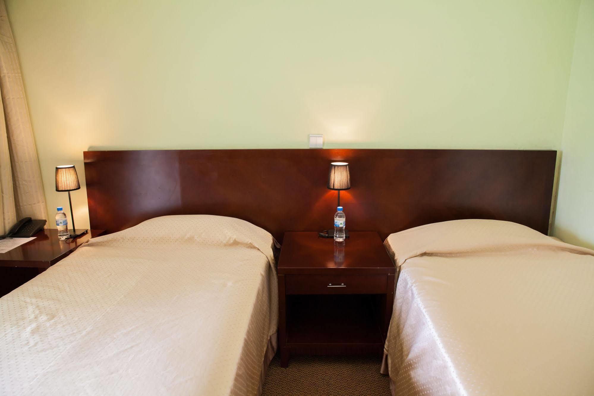 Gorillas Volcanoes Hotel Ruhengeri Ngoại thất bức ảnh
